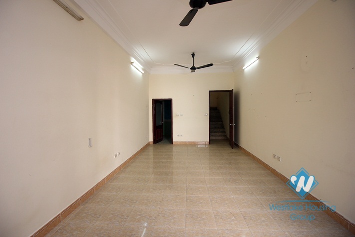 Office, restaurant for rent in Tay ho, Ha Noi